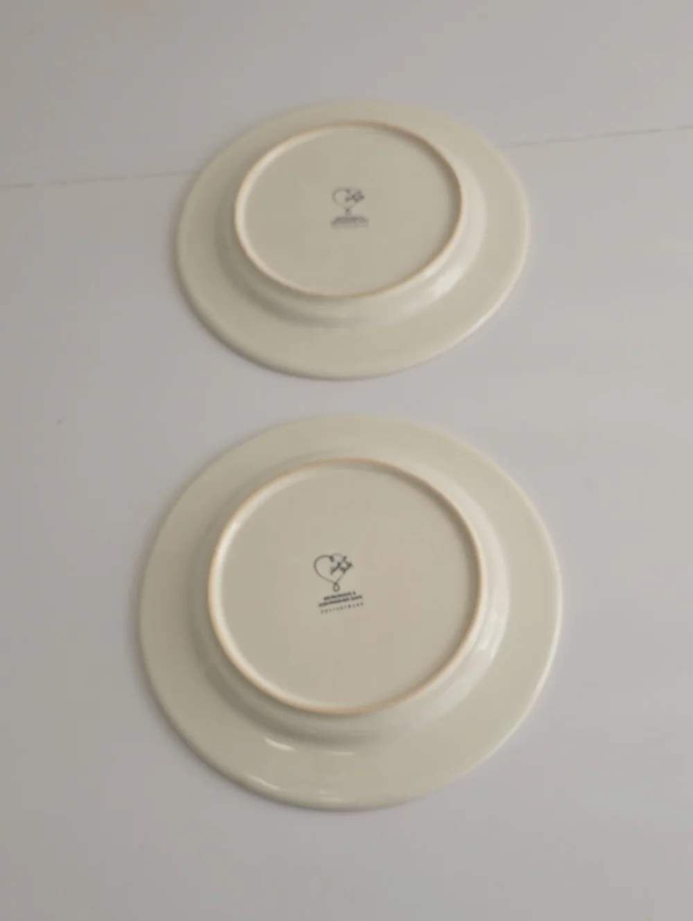 Pottery Barn Set Of 2 Napoli White Dinner Plates Scalloped Made In Italy